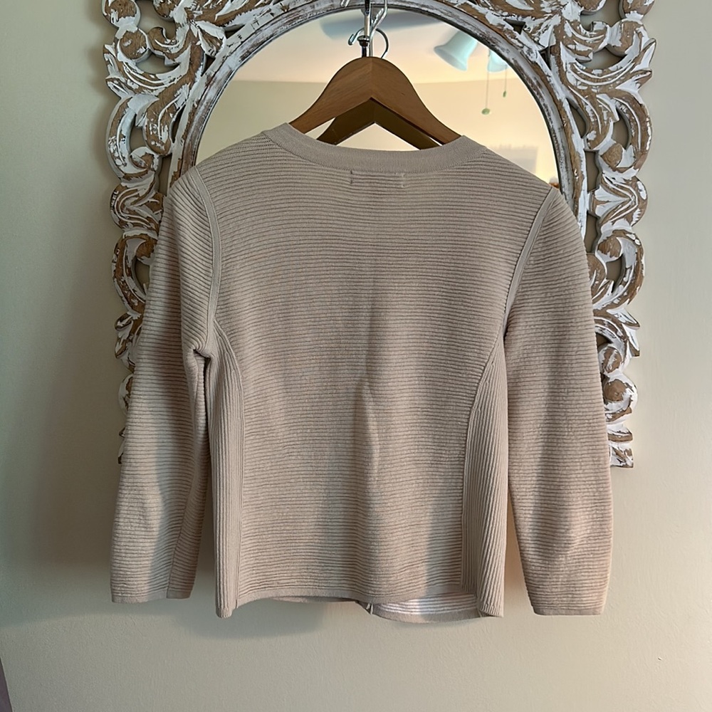 Banana Republic Cardigan - Picture 2 of 5